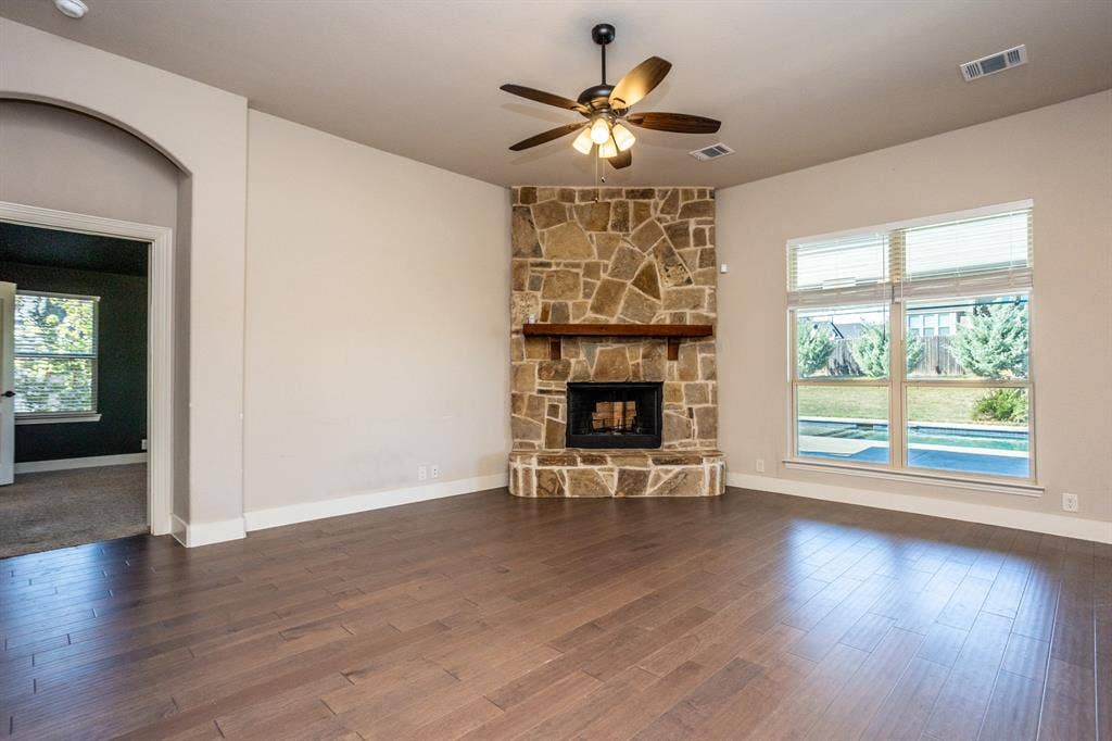 4613 Wildflower Way, Midlothian, TX 76065 4613 Wildflower Way, Midlothian, TX 76065
