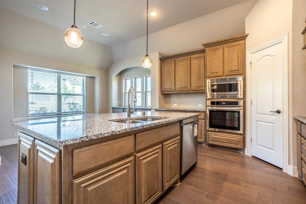 4613 Wildflower Way, Midlothian, TX 76065 4613 Wildflower Way, Midlothian, TX 76065