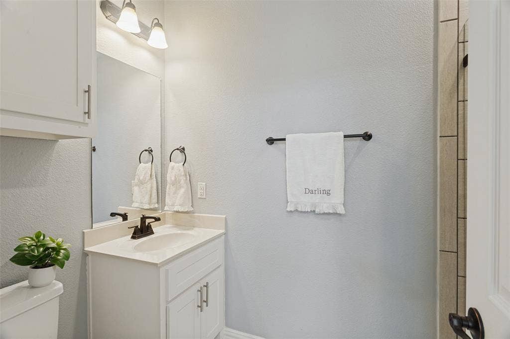 The guest suite has a shower for easy access.