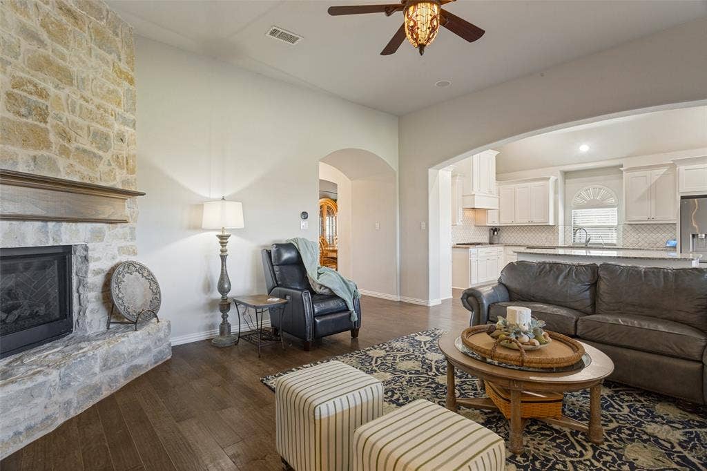 141 Kingsbury Lane, Prosper, TX 75078