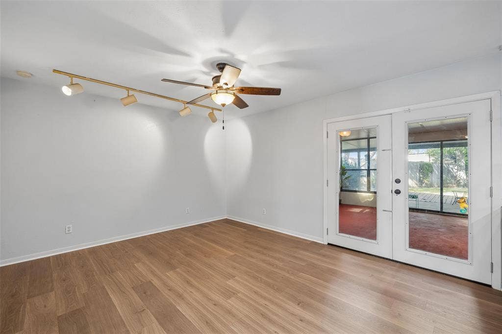 205 Lucinda Drive, Garland, TX 75040