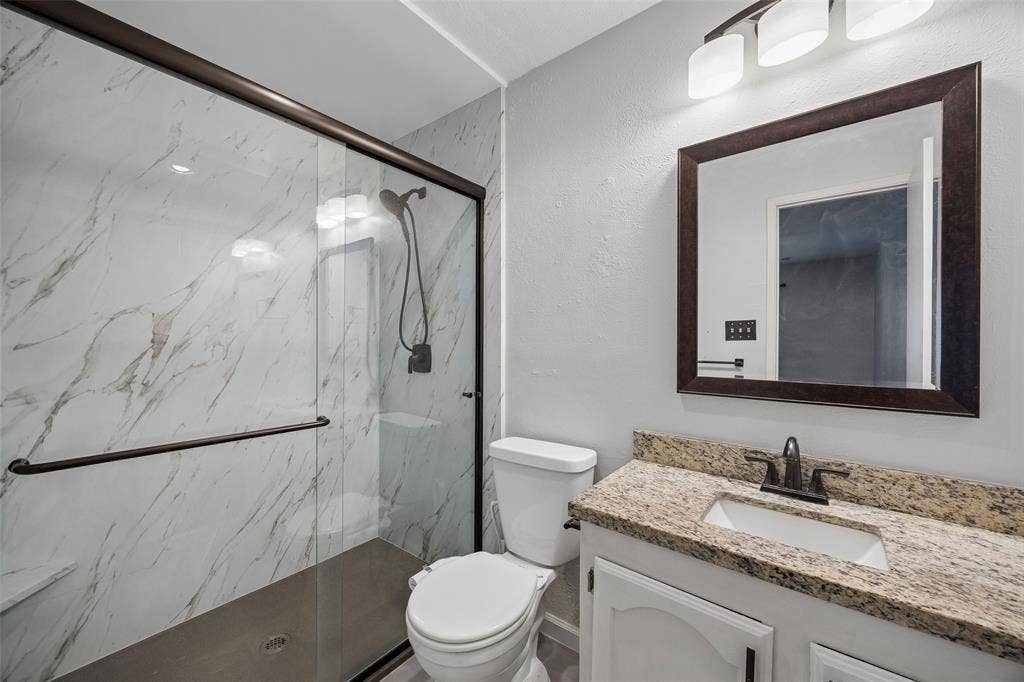 205 Lucinda Drive, Garland, TX 75040