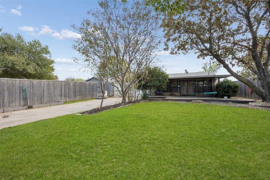 205 Lucinda Drive, Garland, TX 75040