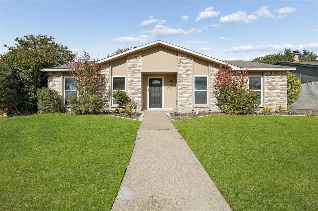 205 Lucinda Drive, Garland, TX 75040