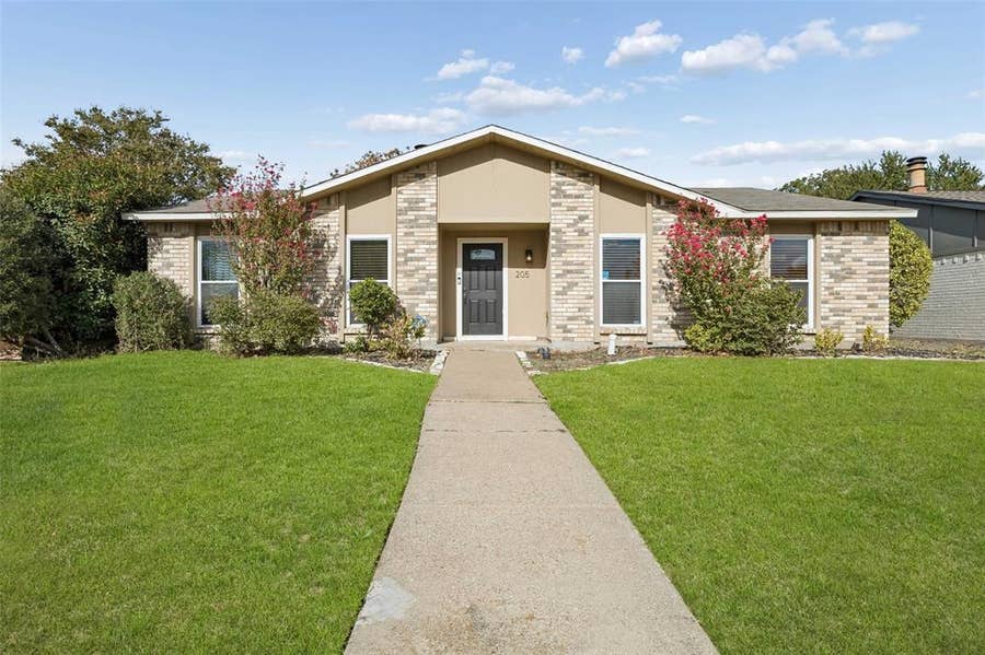 Property photo for 205 Lucinda Drive, Garland, TX
