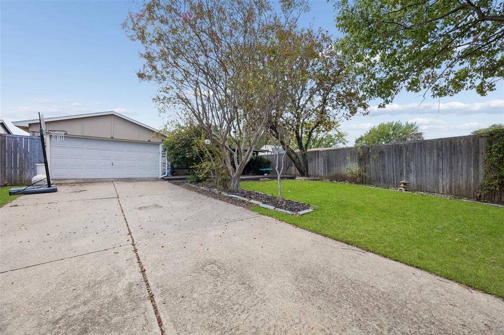 205 Lucinda Drive, Garland, TX 75040