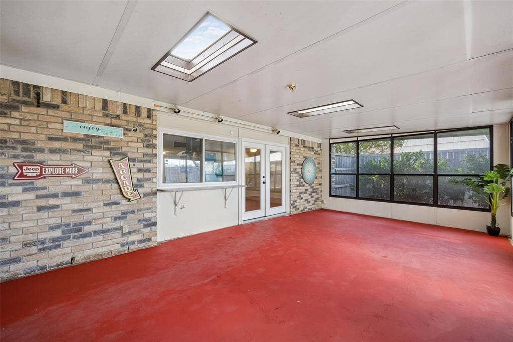 205 Lucinda Drive, Garland, TX 75040