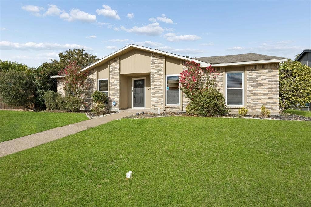 205 Lucinda Drive, Garland, TX 75040