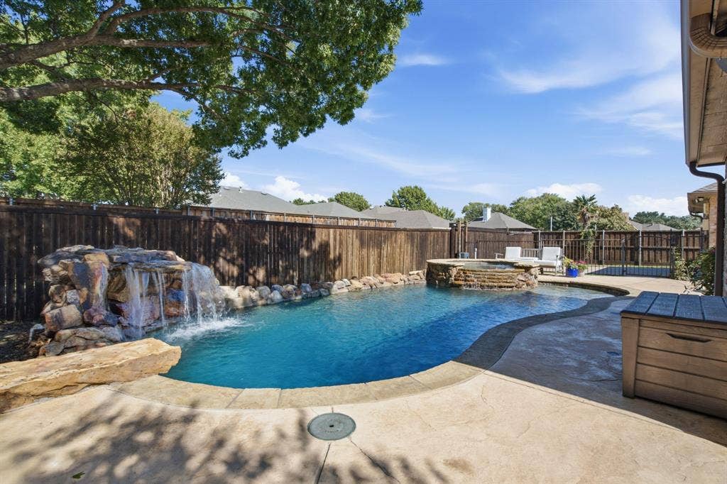 208 Steamboat Drive, Coppell, TX 75019