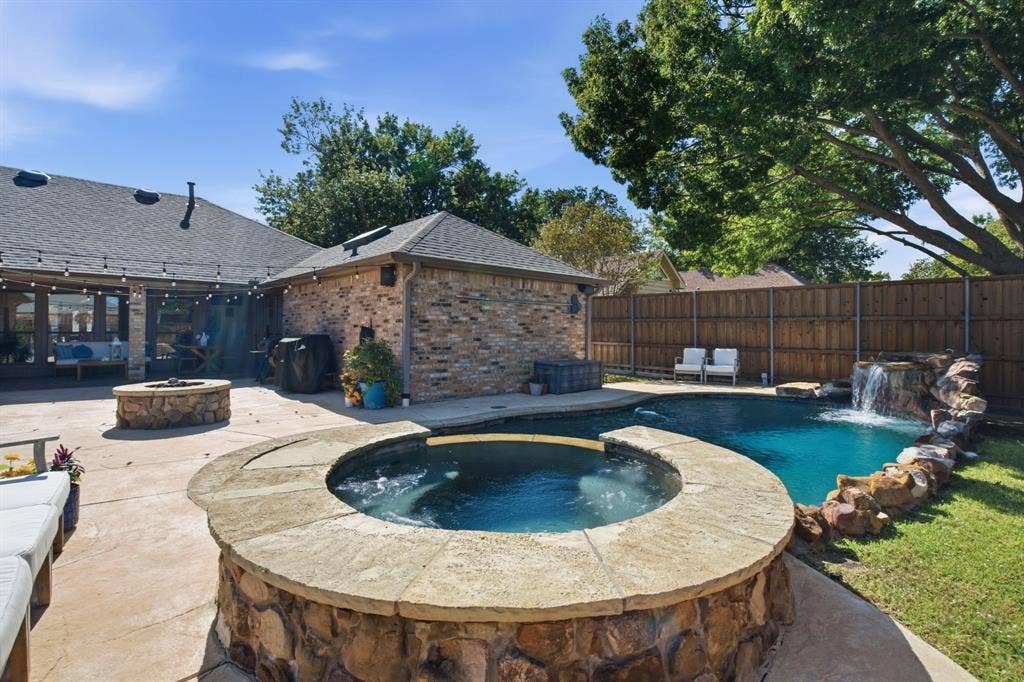 208 Steamboat Drive, Coppell, TX 75019