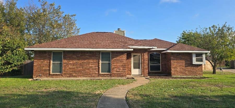 Property photo for 6527 Leasa Court, Sachse, TX