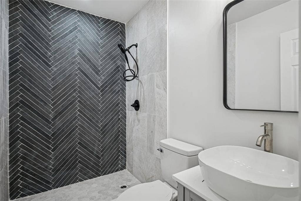 9946 Kilarney Drive, Dallas, TX 75218 9946 Kilarney Drive, Dallas, TX 75218