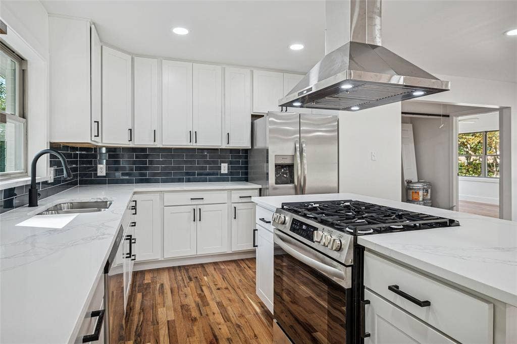 9946 Kilarney Drive, Dallas, TX 75218 9946 Kilarney Drive, Dallas, TX 75218