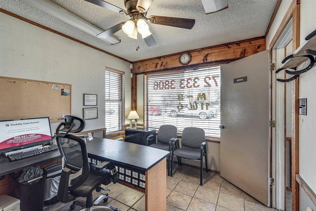 402 W Belt Line Road, Cedar Hill, TX 75104 402 W Belt Line Road, Cedar Hill, TX 75104