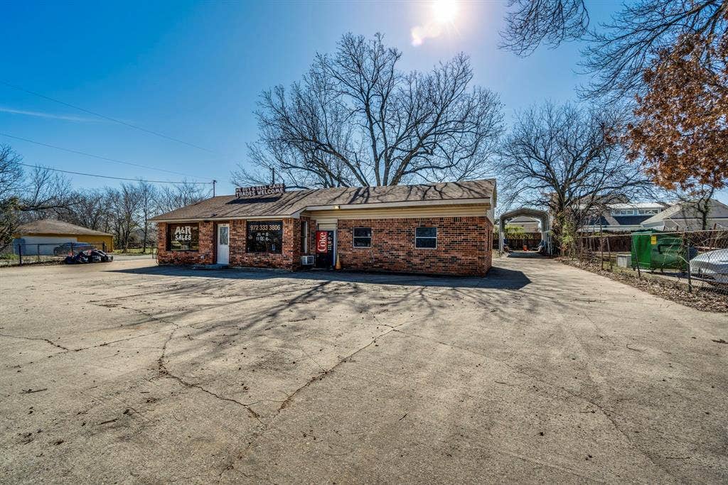 402 W Belt Line Road, Cedar Hill, TX 75104 402 W Belt Line Road, Cedar Hill, TX 75104