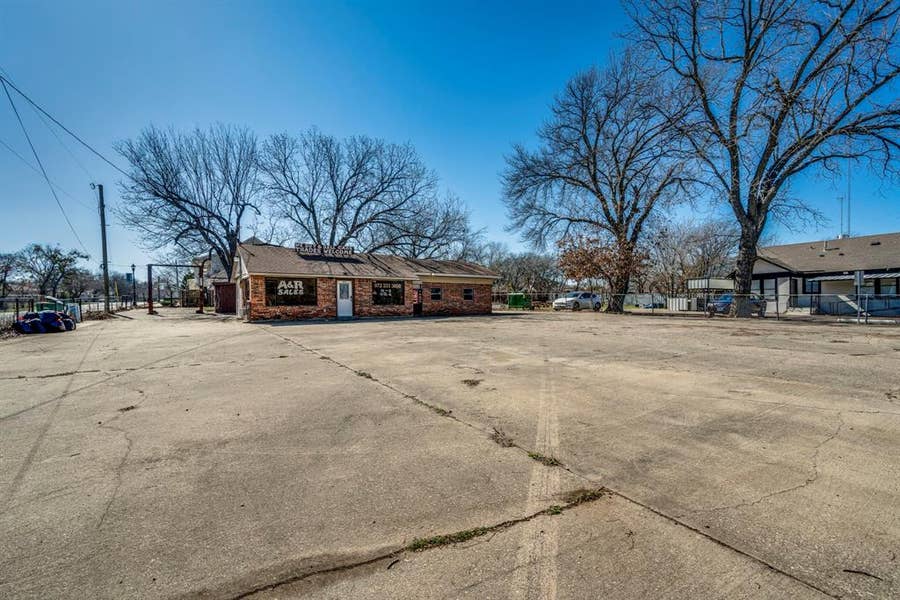 Property photo for 402 W Belt Line Road, Cedar Hill, TX