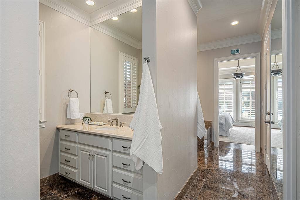 7404 Glen Albens Circle, Dallas, TX 75225 7404 Glen Albens Circle, Dallas, TX 75225