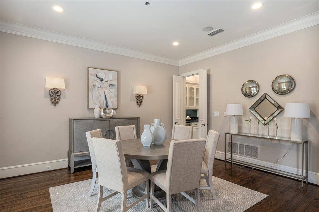 7404 Glen Albens Circle, Dallas, TX 75225 7404 Glen Albens Circle, Dallas, TX 75225