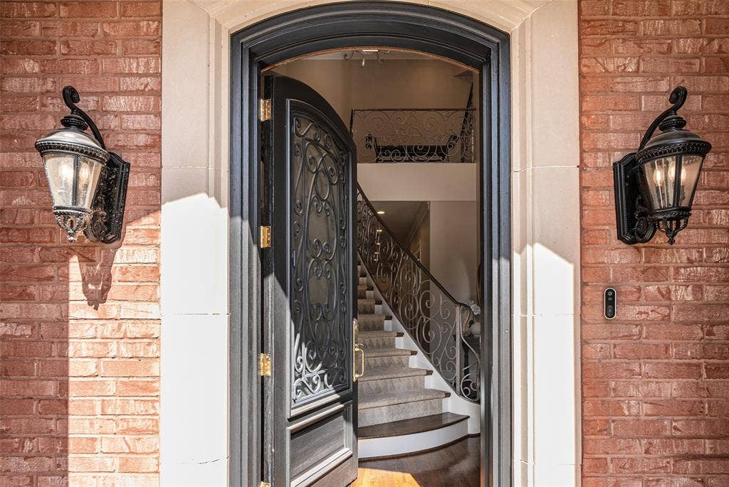 7404 Glen Albens Circle, Dallas, TX 75225 7404 Glen Albens Circle, Dallas, TX 75225