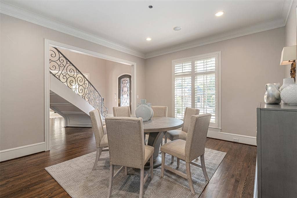 7404 Glen Albens Circle, Dallas, TX 75225 7404 Glen Albens Circle, Dallas, TX 75225