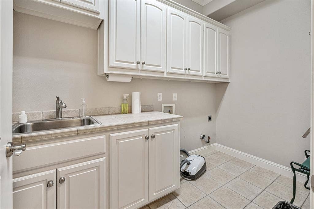 7404 Glen Albens Circle, Dallas, TX 75225 7404 Glen Albens Circle, Dallas, TX 75225