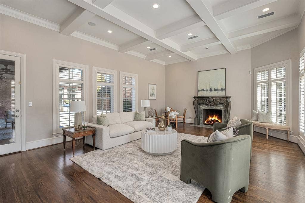 7404 Glen Albens Circle, Dallas, TX 75225 7404 Glen Albens Circle, Dallas, TX 75225
