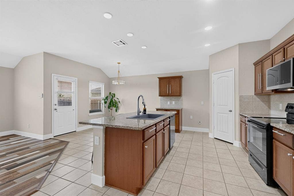 1119 Garnet Street, Princeton, TX 75407