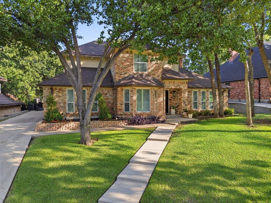 Property photo for 6405 Amicable Drive, Arlington, TX