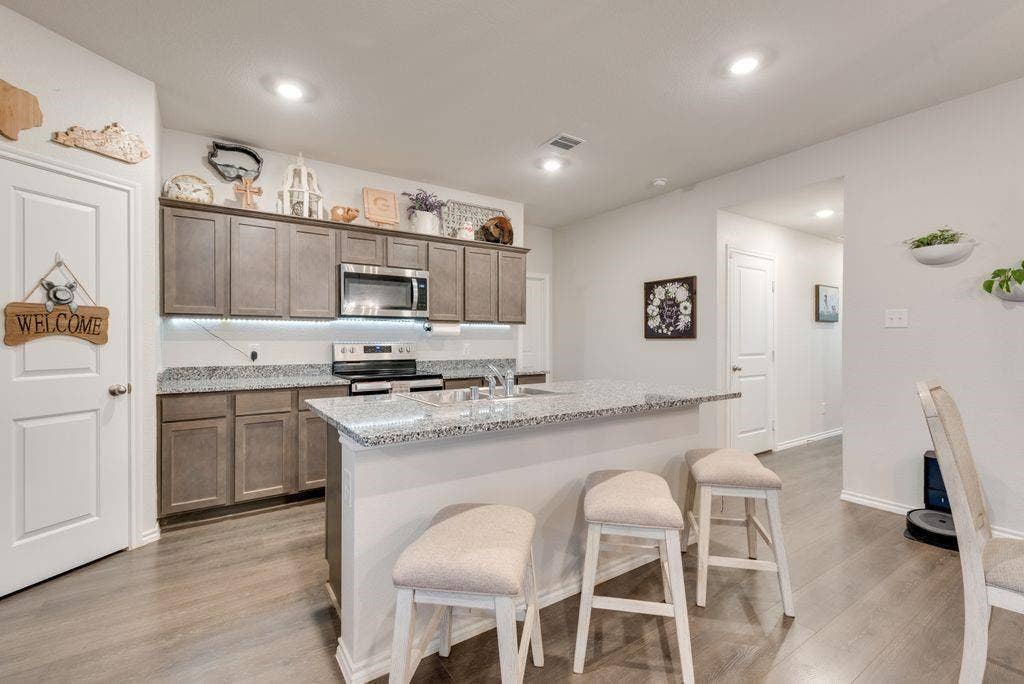 4503 Stardust Way, Forney, TX 75126 4503 Stardust Way, Forney, TX 75126
