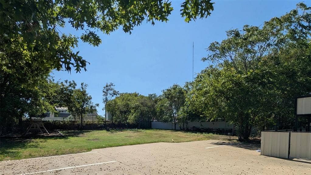 406 W Belt Line Road, Cedar Hill, TX 75104