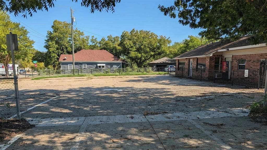 406 W Belt Line Road, Cedar Hill, TX 75104