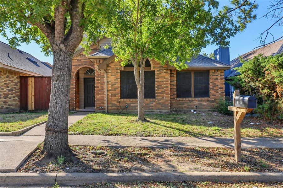 Property photo for 2434 Weatherby Drive, Mesquite, TX