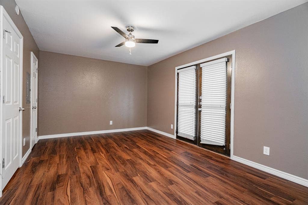 7809 Meadow Park Drive, #208, Dallas, TX 75230