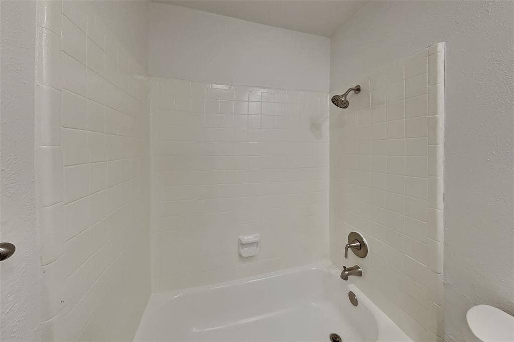 745 Cambridge Drive, Plano, TX 75023 745 Cambridge Drive, Plano, TX 75023