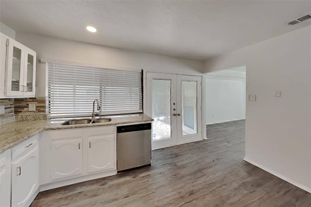 745 Cambridge Drive, Plano, TX 75023 745 Cambridge Drive, Plano, TX 75023