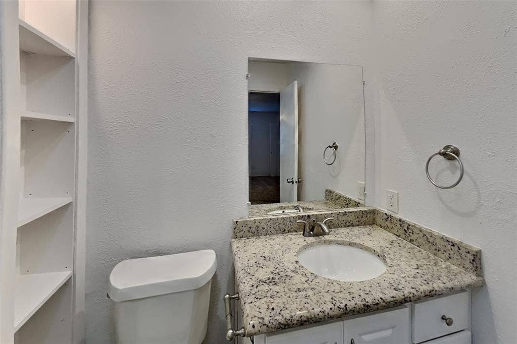 745 Cambridge Drive, Plano, TX 75023 745 Cambridge Drive, Plano, TX 75023