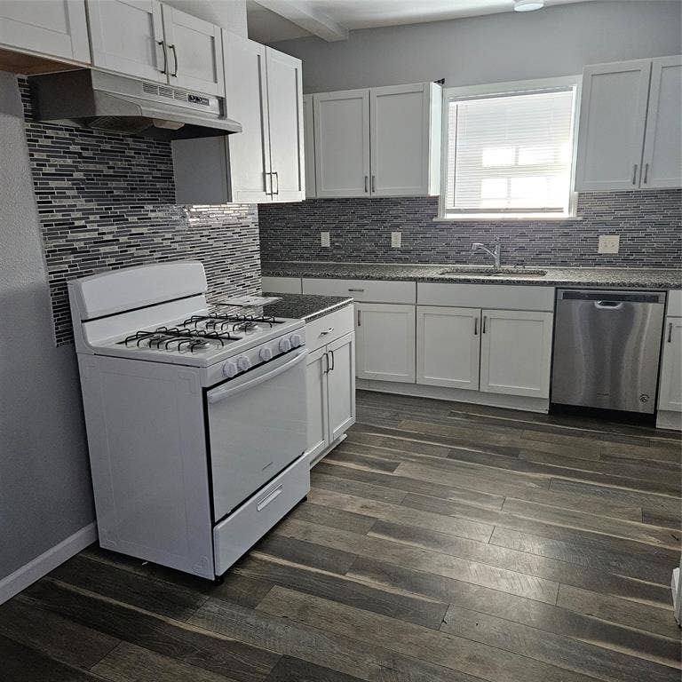 4218 Stonewall Street, Greenville, TX 75401
