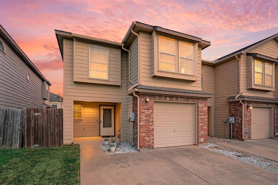 Property photo for 12627 Oceanside Drive, Fort Worth, TX