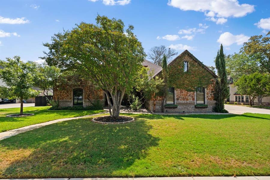 Property photo for 3602 Lakeway Drive, Weatherford, TX