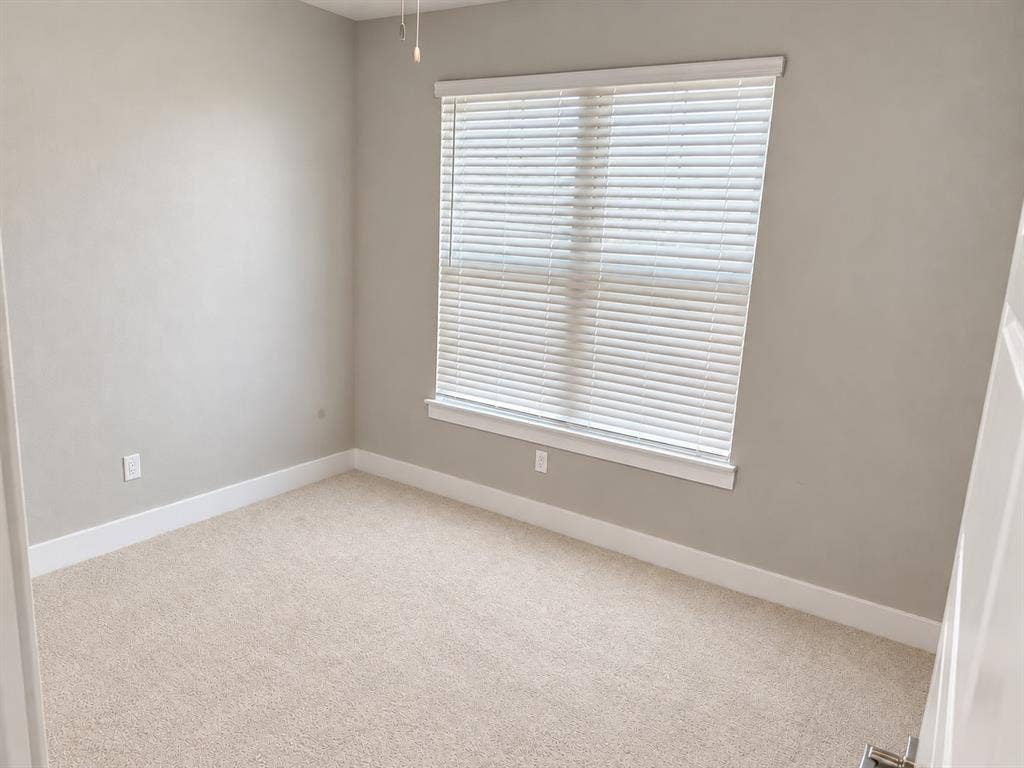 241 Poinsetta Drive, Palmer, TX 75152 241 Poinsetta Drive, Palmer, TX 75152
