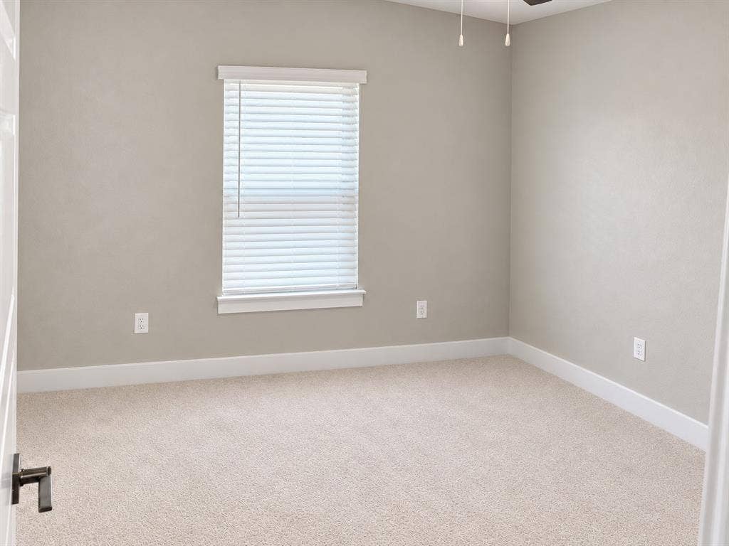 241 Poinsetta Drive, Palmer, TX 75152 241 Poinsetta Drive, Palmer, TX 75152