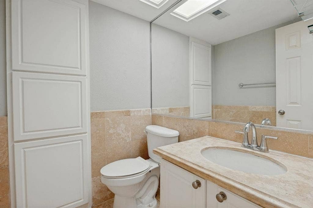 10213 Regal Oaks Drive, #216, Dallas, TX 75230 10213 Regal Oaks Drive, #216, Dallas, TX 75230
