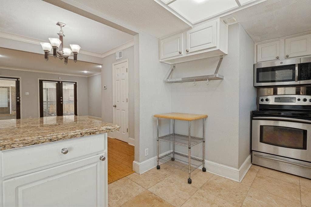 10213 Regal Oaks Drive, #216, Dallas, TX 75230 10213 Regal Oaks Drive, #216, Dallas, TX 75230