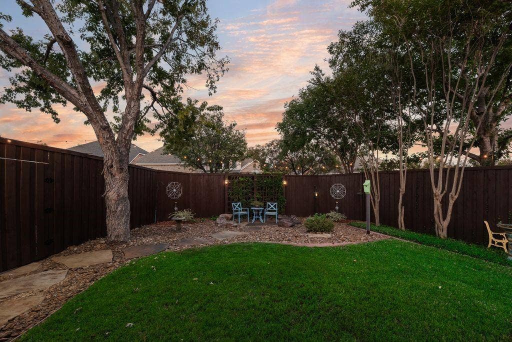 6310 Nueces Bay Drive, Rowlett, TX 75089 Professionally designed and installed landscaping.
