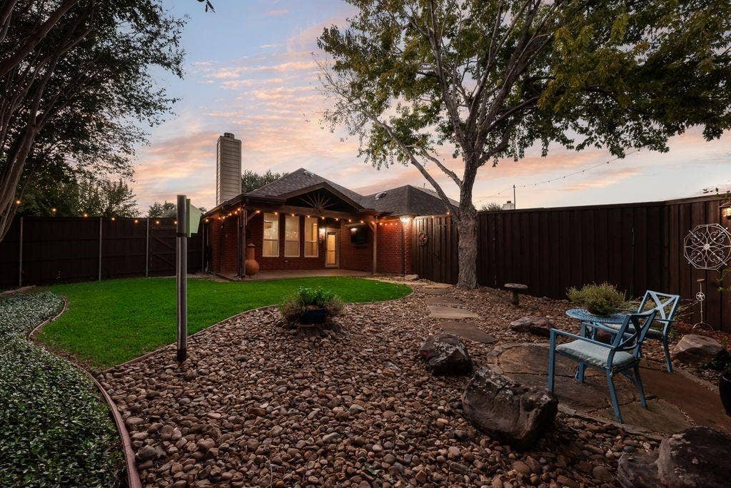 6310 Nueces Bay Drive, Rowlett, TX 75089 6310 Nueces Bay Drive, Rowlett, TX 75089