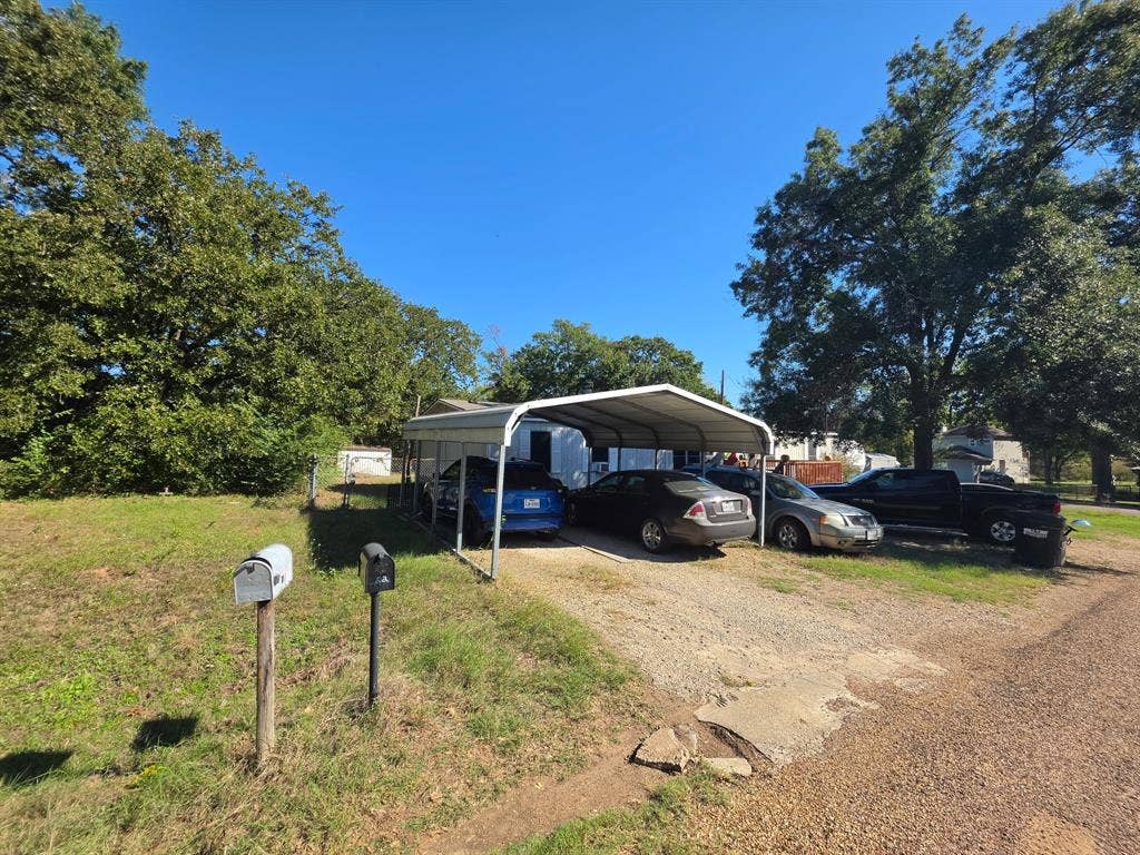 102 Totem Pole Street, Mabank, TX 75156