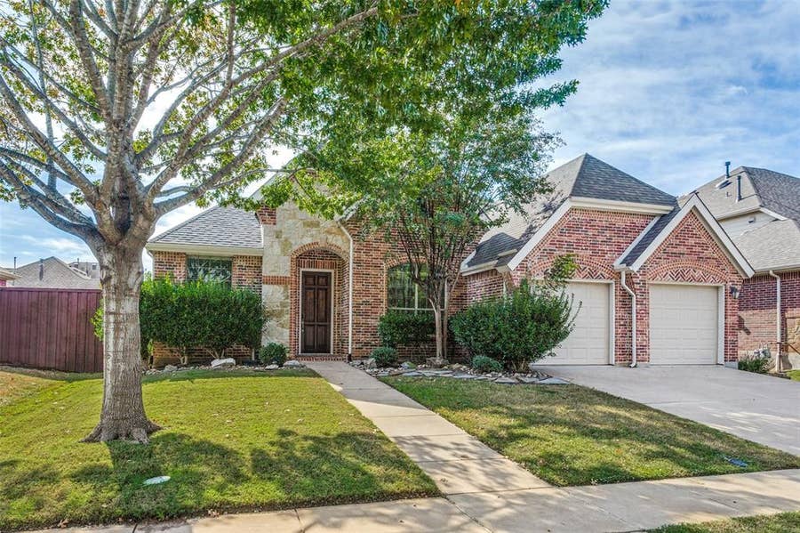Property photo for 4024 Shrike Trail, Fort Worth, TX