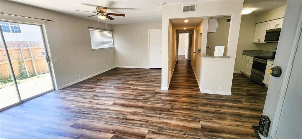 4402 Tophill Lane, Irving, TX 75038 4402 Tophill Lane, Irving, TX 75038