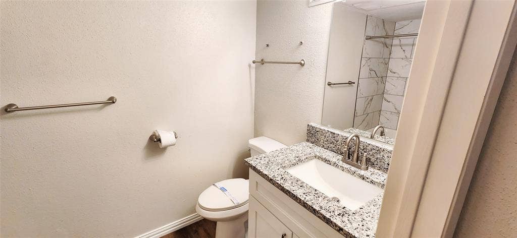 4402 Tophill Lane, Irving, TX 75038 4402 Tophill Lane, Irving, TX 75038