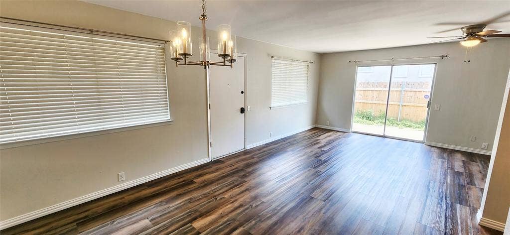 4402 Tophill Lane, Irving, TX 75038 4402 Tophill Lane, Irving, TX 75038